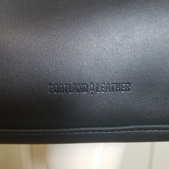 PORTLAND LEATHER GOODS flora Black Shoulder Bag Leather New - Picture 6 of 9